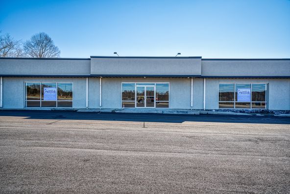 1020 S Willow Ave, Cookeville, TN 38501